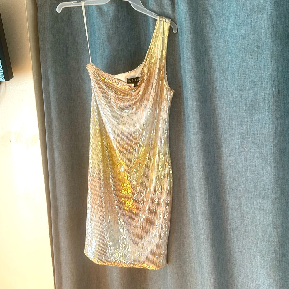 Sequins gold dress